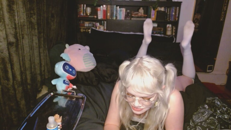 LydiaLynne's Streamate show and profile