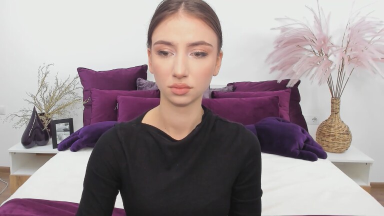 SarahTray's Streamate show and profile