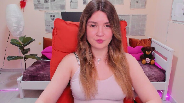 Reneswee's Streamate show and profile