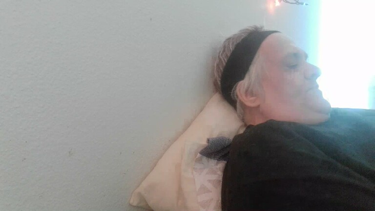 GrannyHugeBoobs's Streamate show and profile